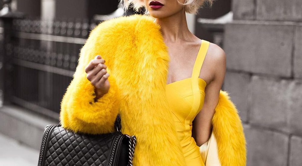 Cách xử lý áo lông thú bị rách