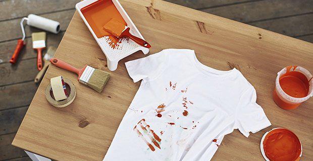 Mẹo giặt quần áo dính sơn Mẹo giặt quần áo dính sơn